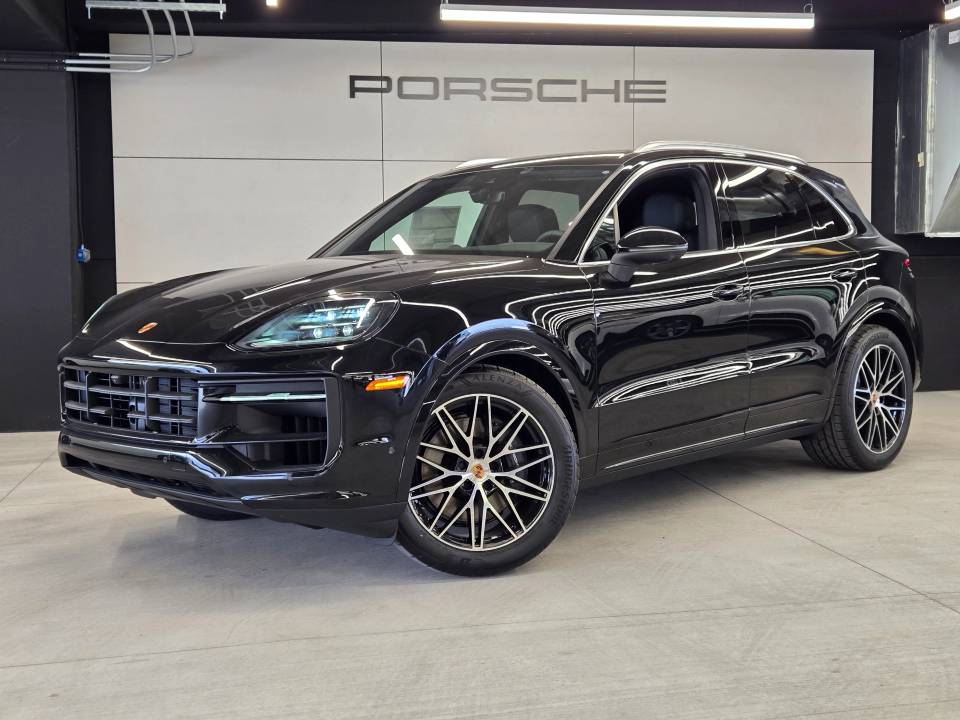 2025 Porsche Cayenne Base
