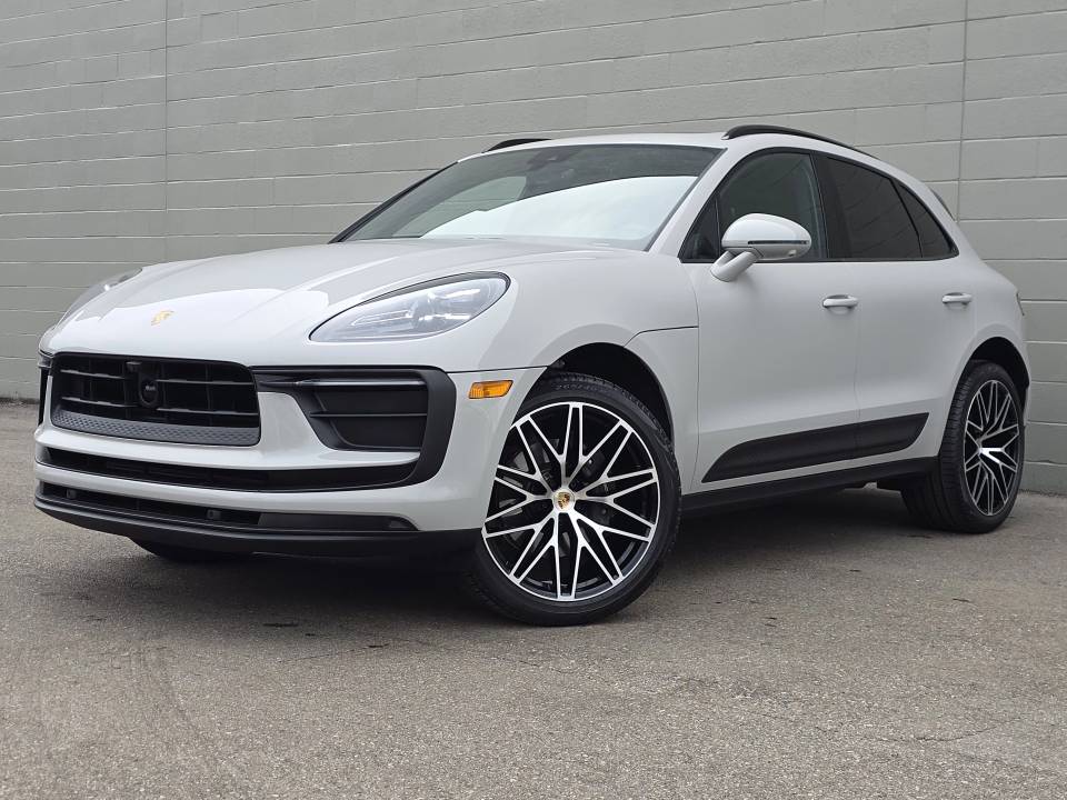 2025 Porsche Macan Base