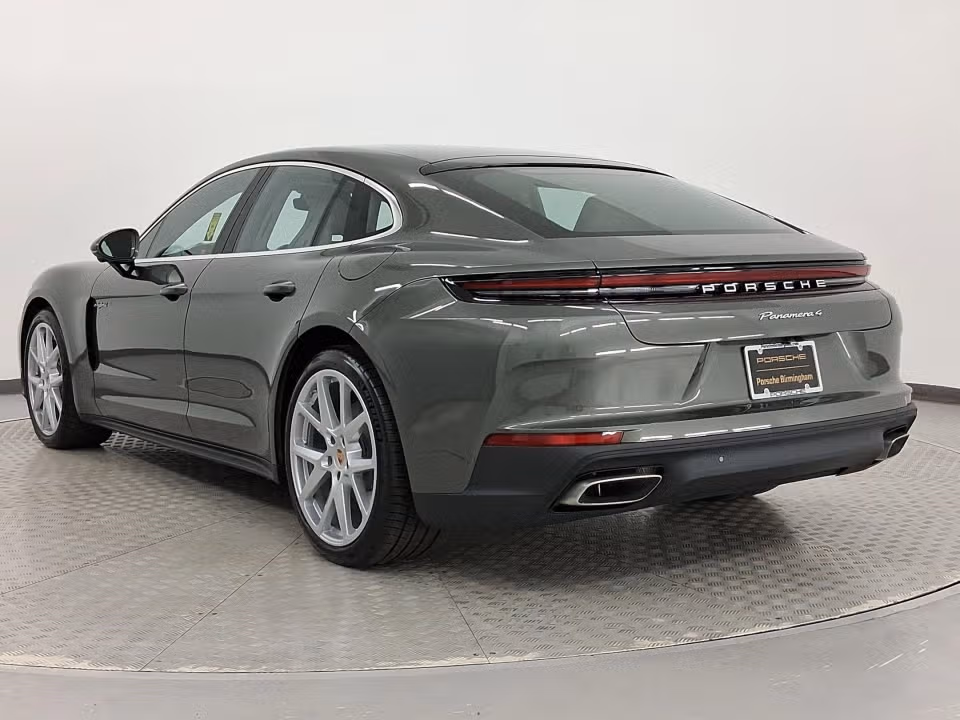 2026 Porsche Panamera 4 E-Hybrid - Photo 19