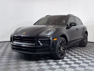 2024 Porsche Macan T's photo