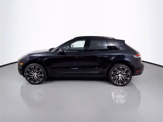 2026 Porsche Macan T - Photo 9