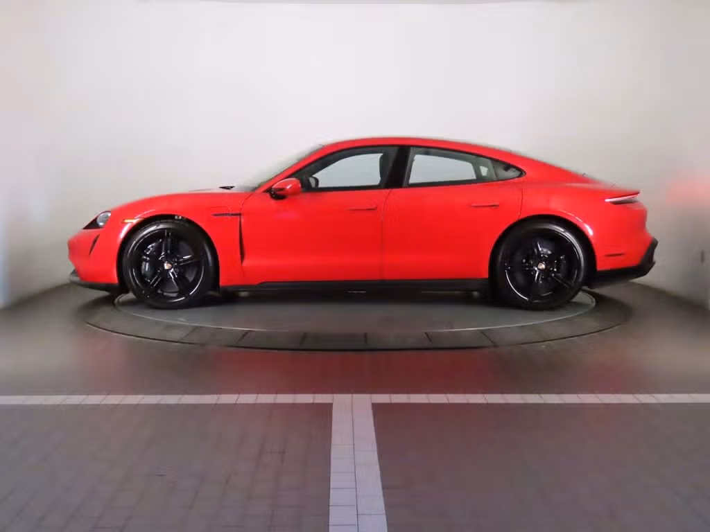 2023 Porsche Taycan Turbo S - Photo 12