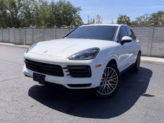 2022 Porsche Cayenne Platinum Edition's photo