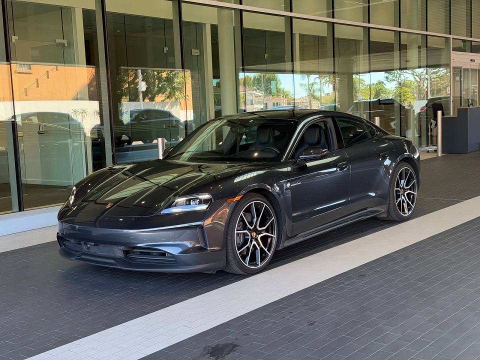 2025 Porsche Taycan