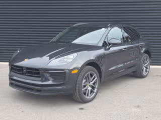2026 Porsche Macan Base - Photo 1
