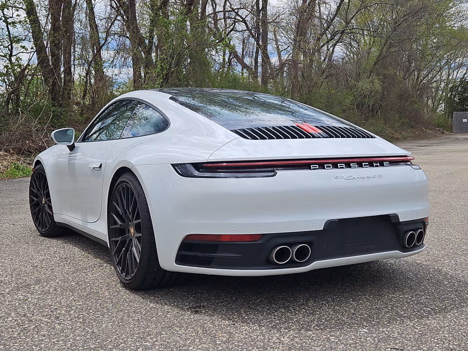 2022 Porsche 911 - Photo 19