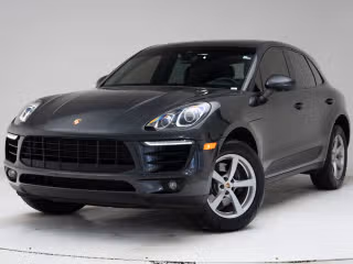 2017 Porsche Macan -'s photo