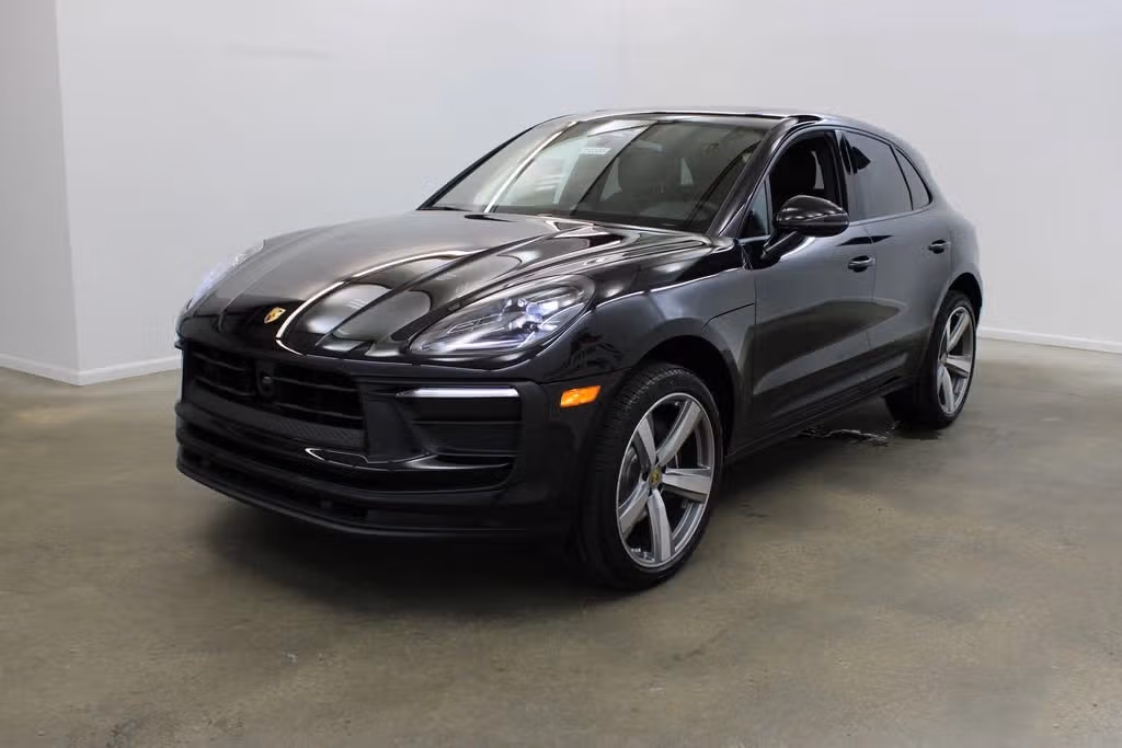 2025 Porsche Macan - Photo 4