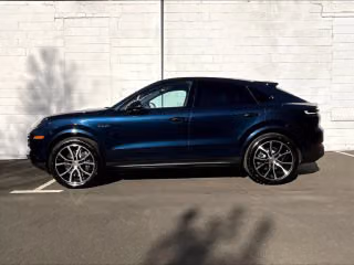 2026 Porsche Cayenne Coupe E-Hybrid - Photo 9