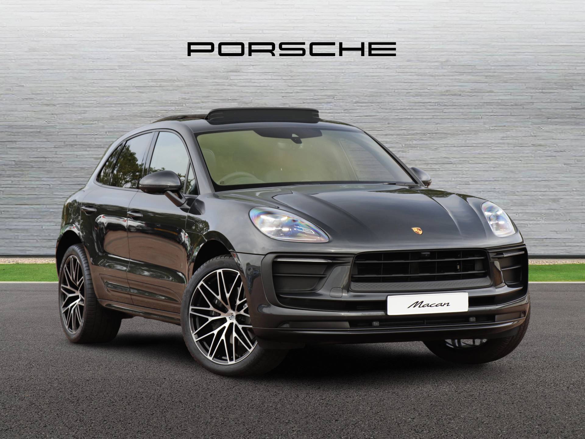 Macan, photo 1 of 35
