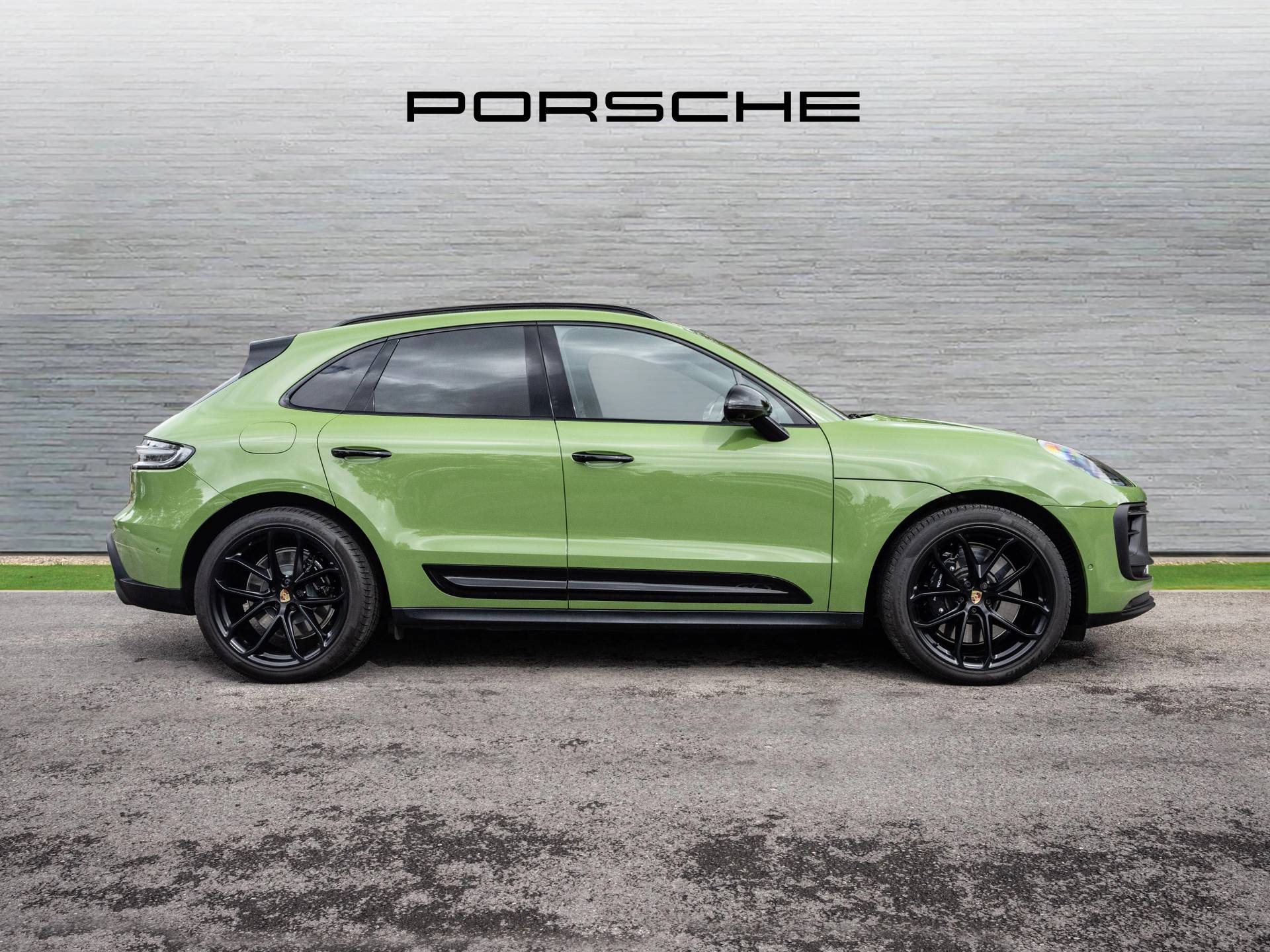 Macan GTS, photo 2 of 47