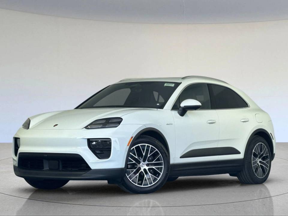 2026 Porsche Macan Base
