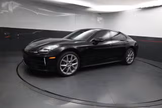 2024 Porsche Panamera 4's photo