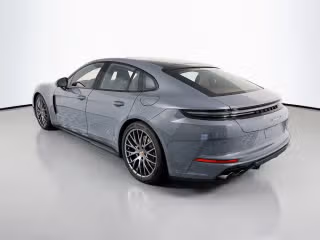 2026 Porsche Panamera 4 E-Hybrid - Photo 17