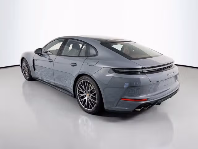 2026 Porsche Panamera 4 E-Hybrid - Photo 18