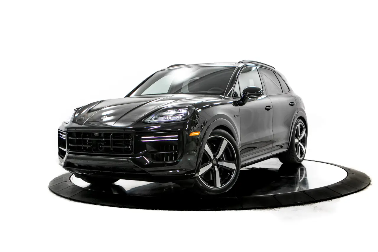 2026 Porsche Cayenne Turbo E-Hybrid - Photo 8