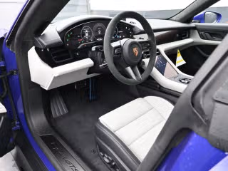 2026 Porsche Taycan GTS - Photo 25
