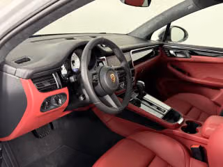 2026 Porsche Macan T - Photo 25