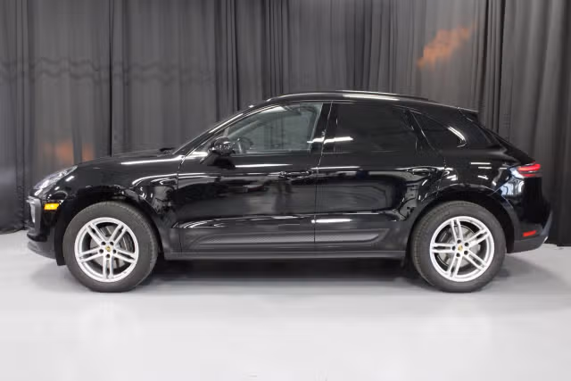 2025 Porsche Macan Base - Photo 10