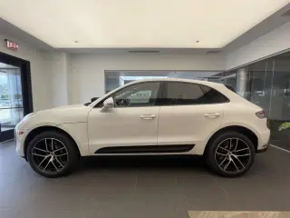 2025 Porsche Macan Base - Photo 13