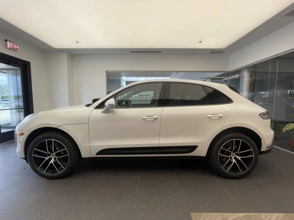 2025 Porsche Macan Base - Photo 15