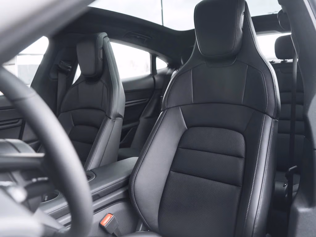 2026 Porsche Taycan Base - Photo 36