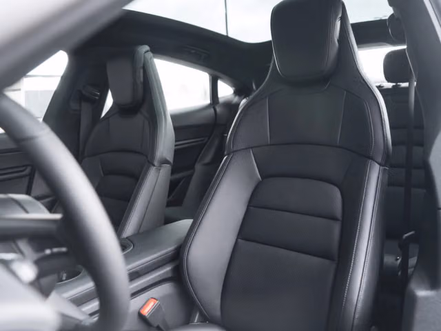 2026 Porsche Taycan Base - Photo 34
