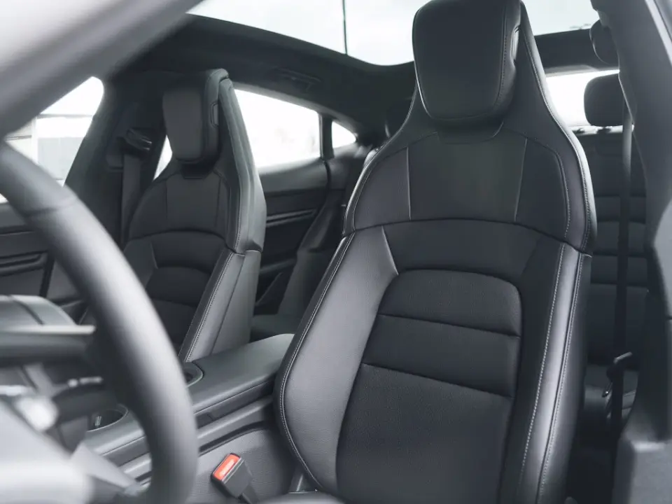 2026 Porsche Taycan Base - Photo 39