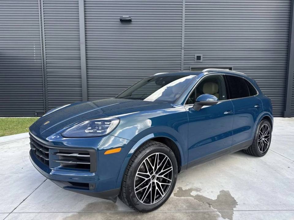2024 Porsche Cayenne Base