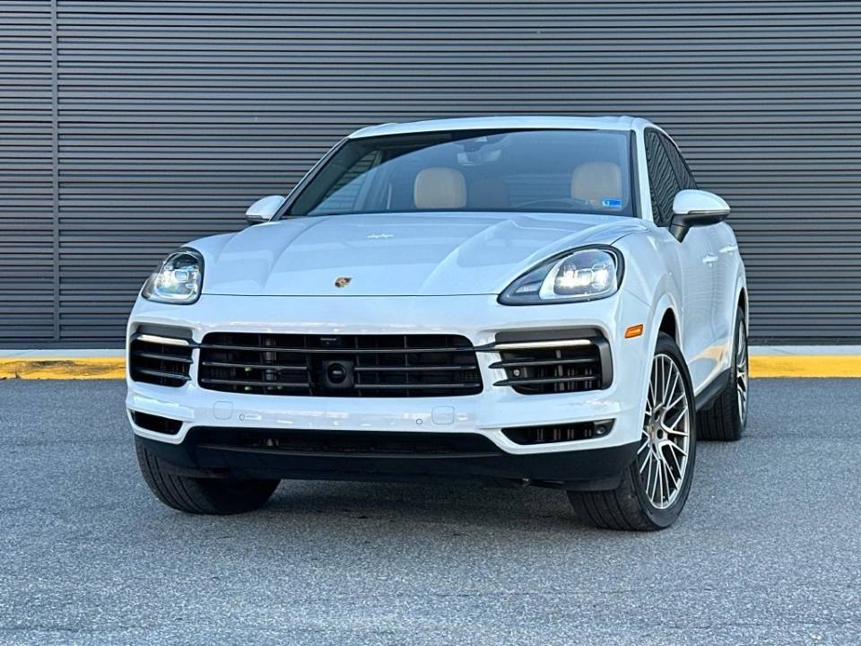 2023 Porsche Cayenne Base