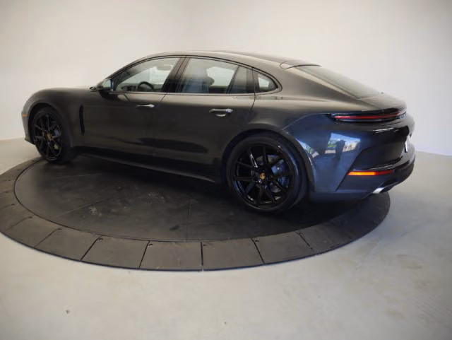 2026 Porsche Panamera Base - Photo 18