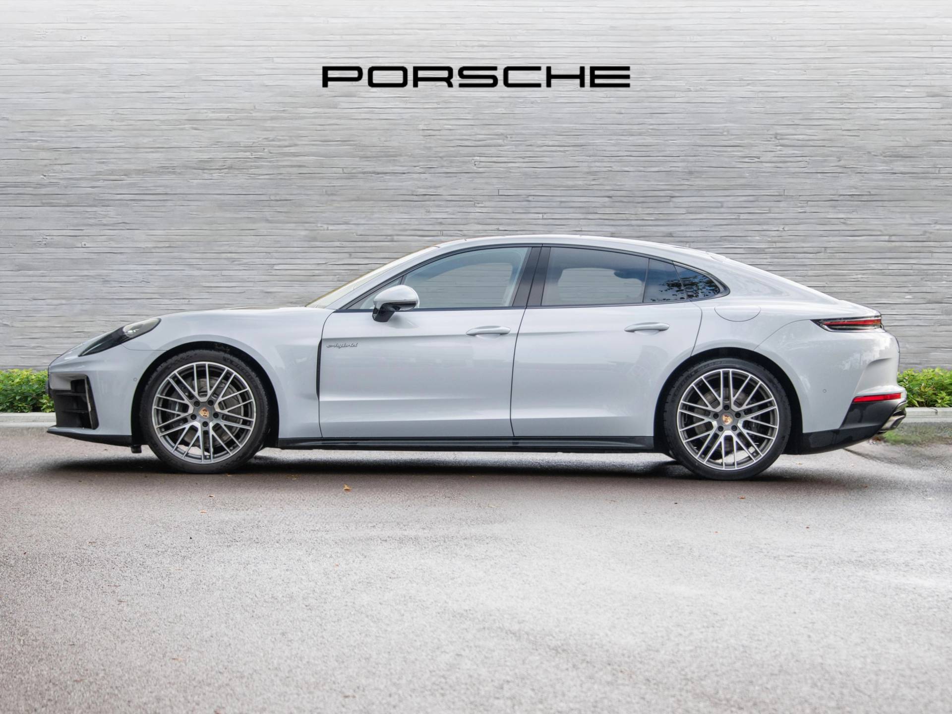 Panamera 4 E-Hybrid, photo 2 of 64