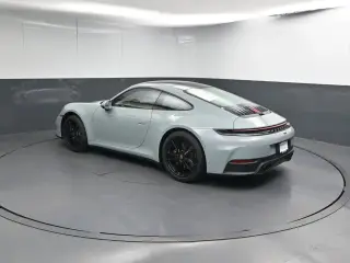 2025 Porsche 911 - Photo 21