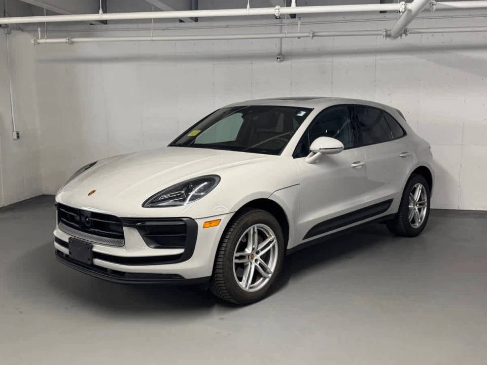 2022 Porsche Macan Base