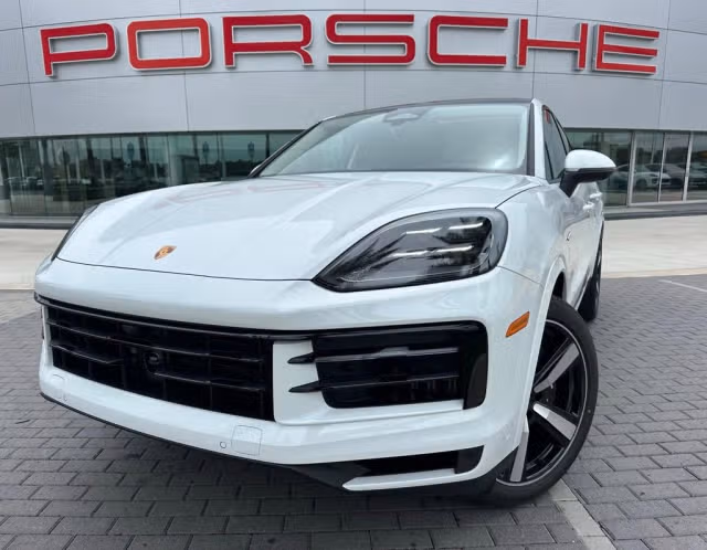Used 2026 Porsche Cayenne Coup E-Hybrid with VIN WP1BE2AY4TDA45593 for sale in Davie, FL