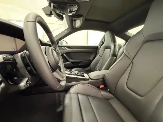 2026 Porsche 911 S - Photo 38