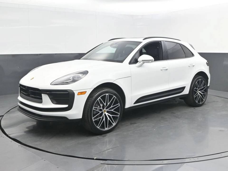 2026 Porsche Macan T