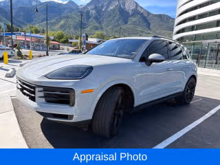 2025 Porsche Cayenne -'s photo