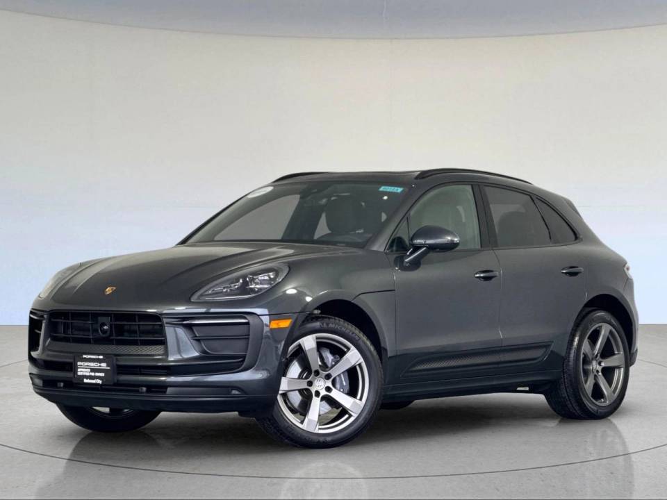 2025 Porsche Macan T