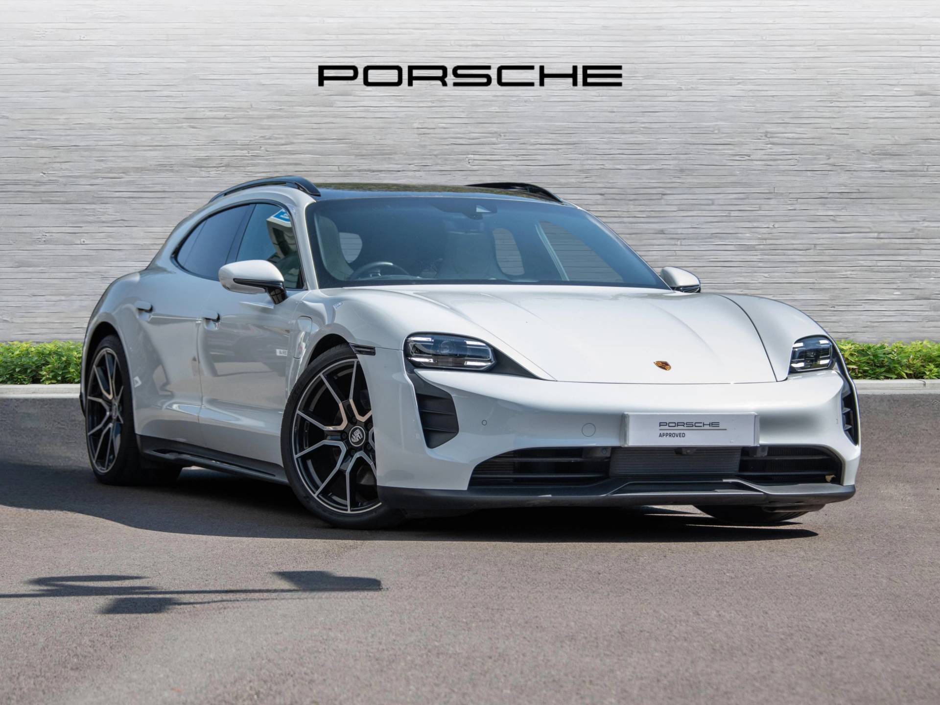 Taycan 4S Sport Turismo, photo 1 of 58
