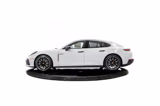 2026 Porsche Panamera 4 E-Hybrid - Photo 9