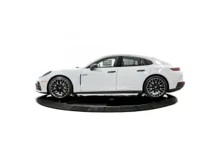 2026 Porsche Panamera 4 E-Hybrid - Photo 13
