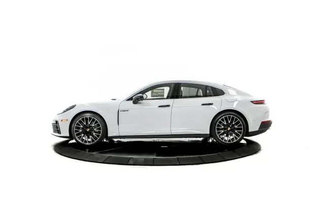 2026 Porsche Panamera 4 E-Hybrid - Photo 14