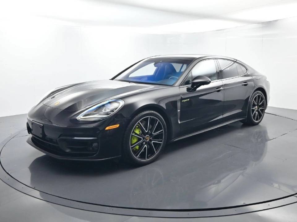 2023 Porsche Panamera Platinum Edition