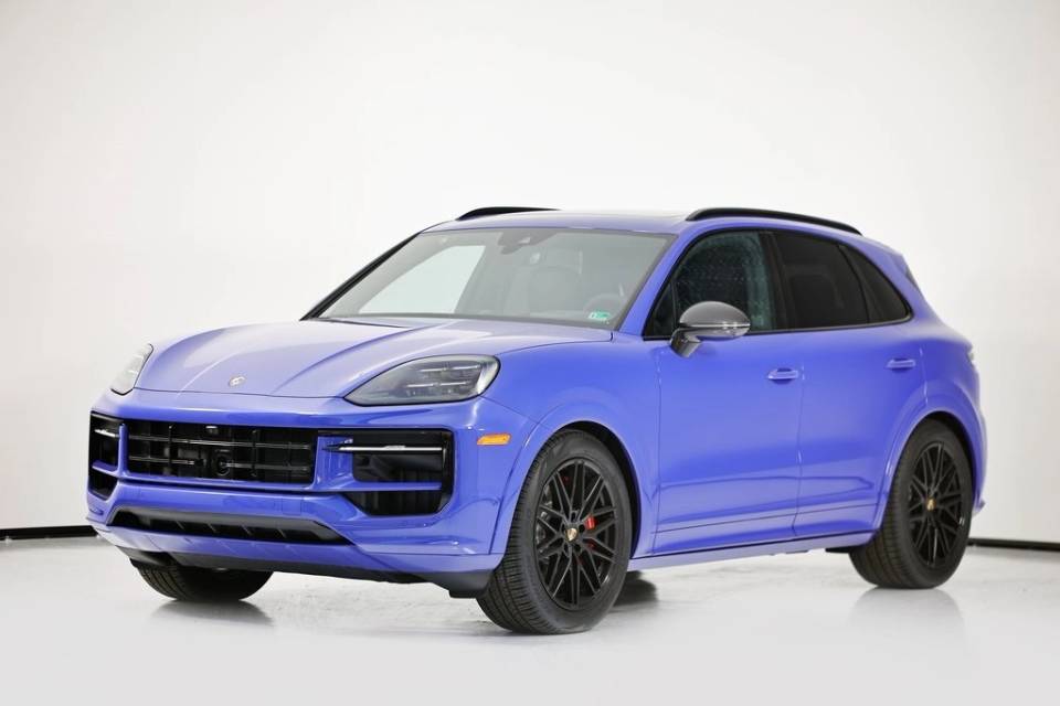 2025 Porsche Cayenne GTS