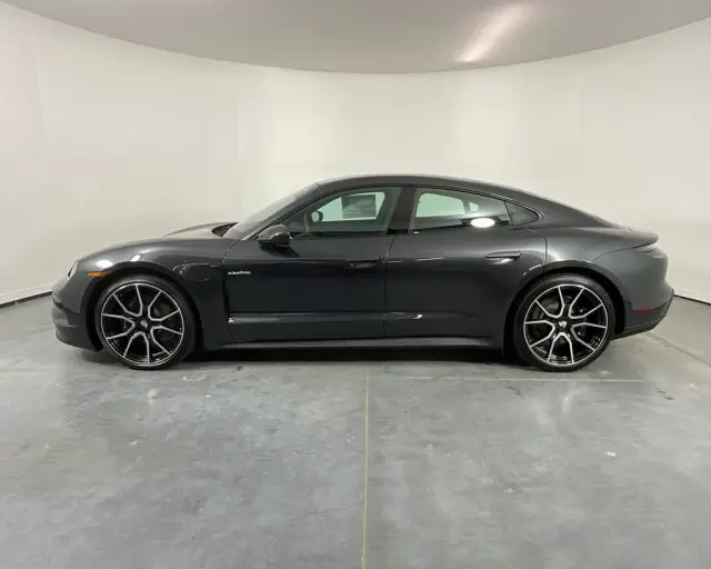 2025 Porsche Taycan Base - Photo 14