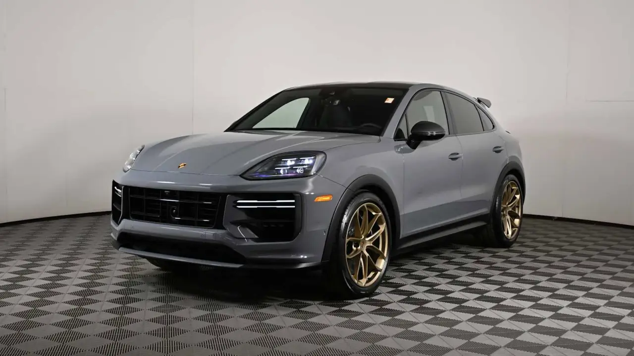 2025 Porsche Cayenne Coup Turbo GT - Photo 8