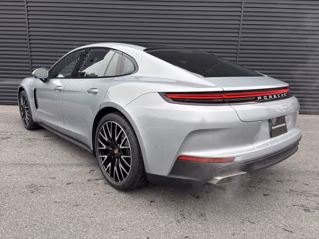 2026 Porsche Panamera Base - Photo 18