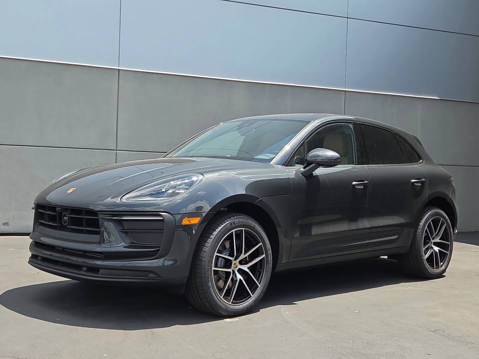 2025 Porsche Macan