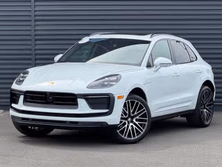 2025 Porsche Macan's photo